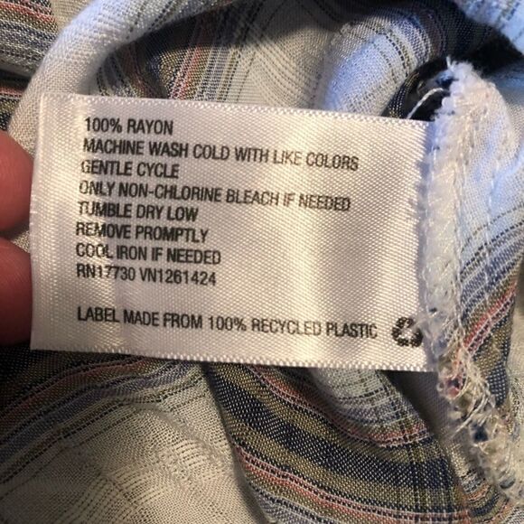 universal Thread hi-low plaid top size M - Picture 3 of 8